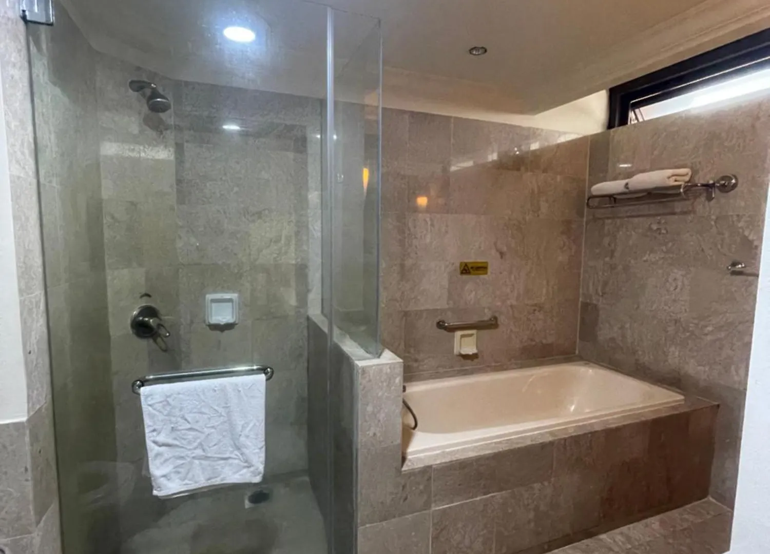 Kl Ramlee Service Suite Times Square Kuala Lumpur Malaysia